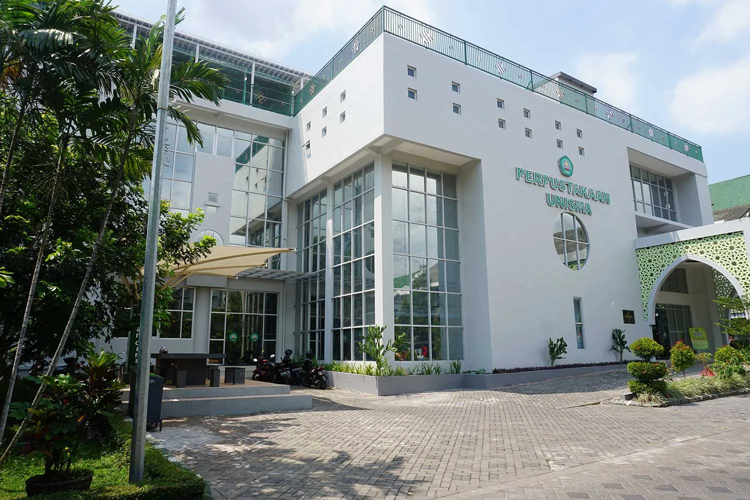 Kunjungan Ketua Startup UPT Pusat Komputer Universitas Diponegoro Semarang