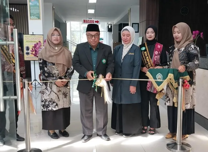 Pembukaan Bazar Buku dan UMKM Peringatan Hari Kunjung Perpustakaan – Unisma Malang